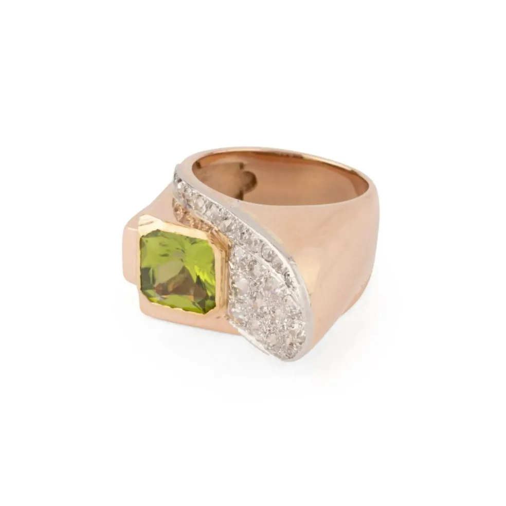 Bague tank or rose et platine en diamant et péridot