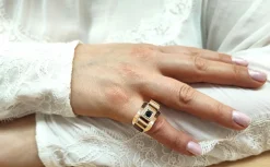 Bague Tank or rose et saphir