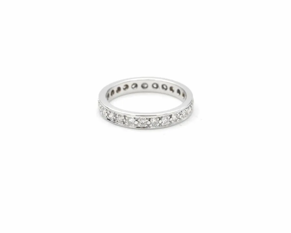 Bague éternité en or blanc avec diamants 0,75 ct