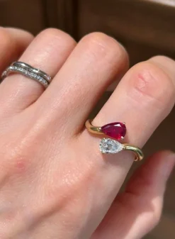 Bague Toi & Moi en or jaune 18k rubis et diamant
