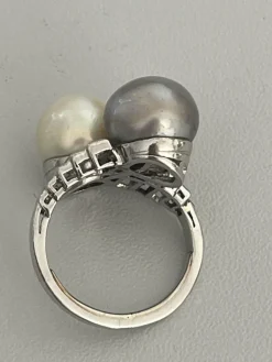 Bague Toi & Moi Or Gris, Perles Akoya et Tahiti, Diamants