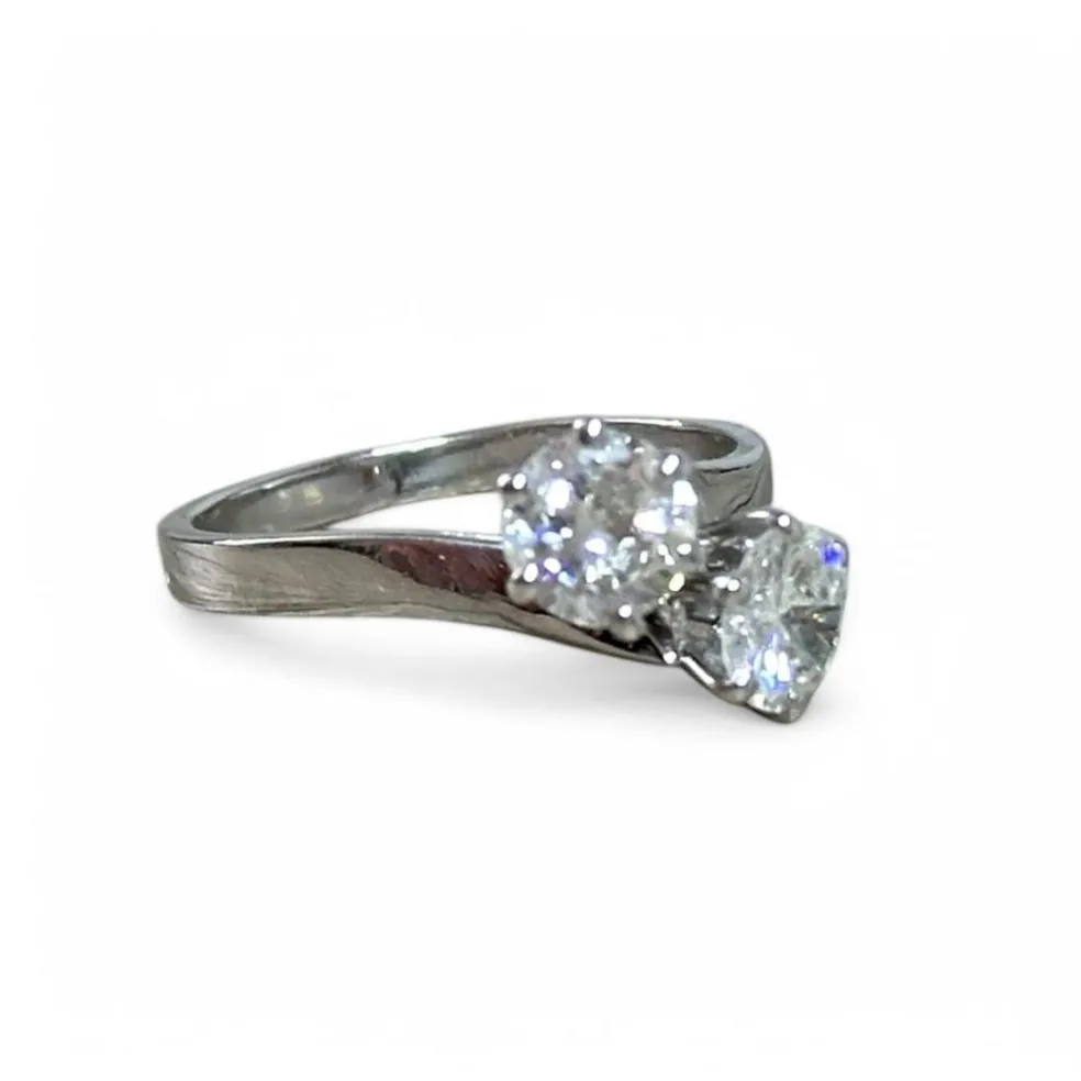 Bague toi et moi diamants en or blanc