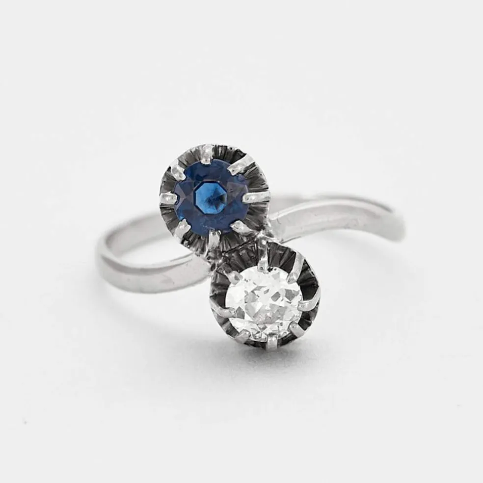 Bague "Toi et Moi" en or gris saphir et diamant