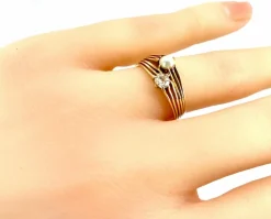 Bague toi et moi en or jaune, diamant et perle vers 1900