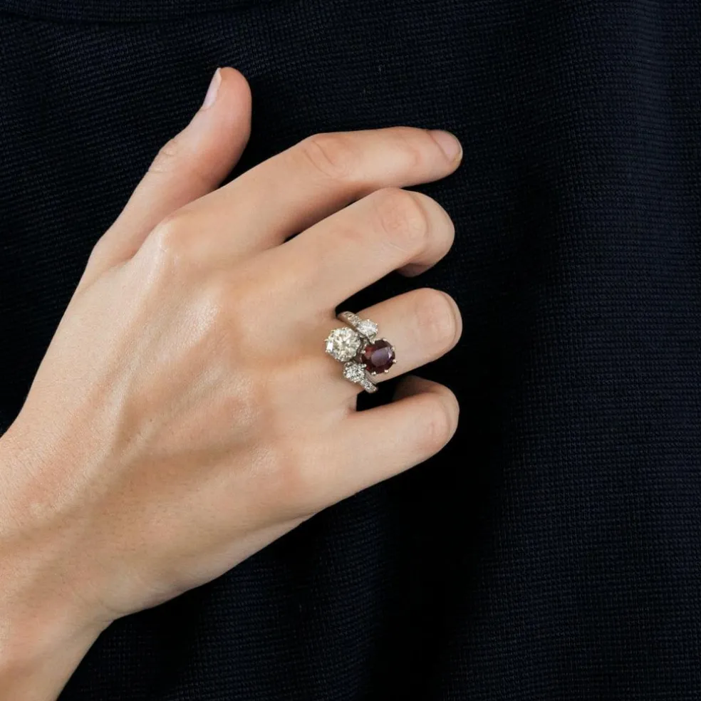 Bague Toi et Moi or gris diamants et rubis