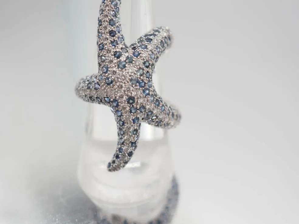 Bague étoile de mer or blanc saphirs et diamants