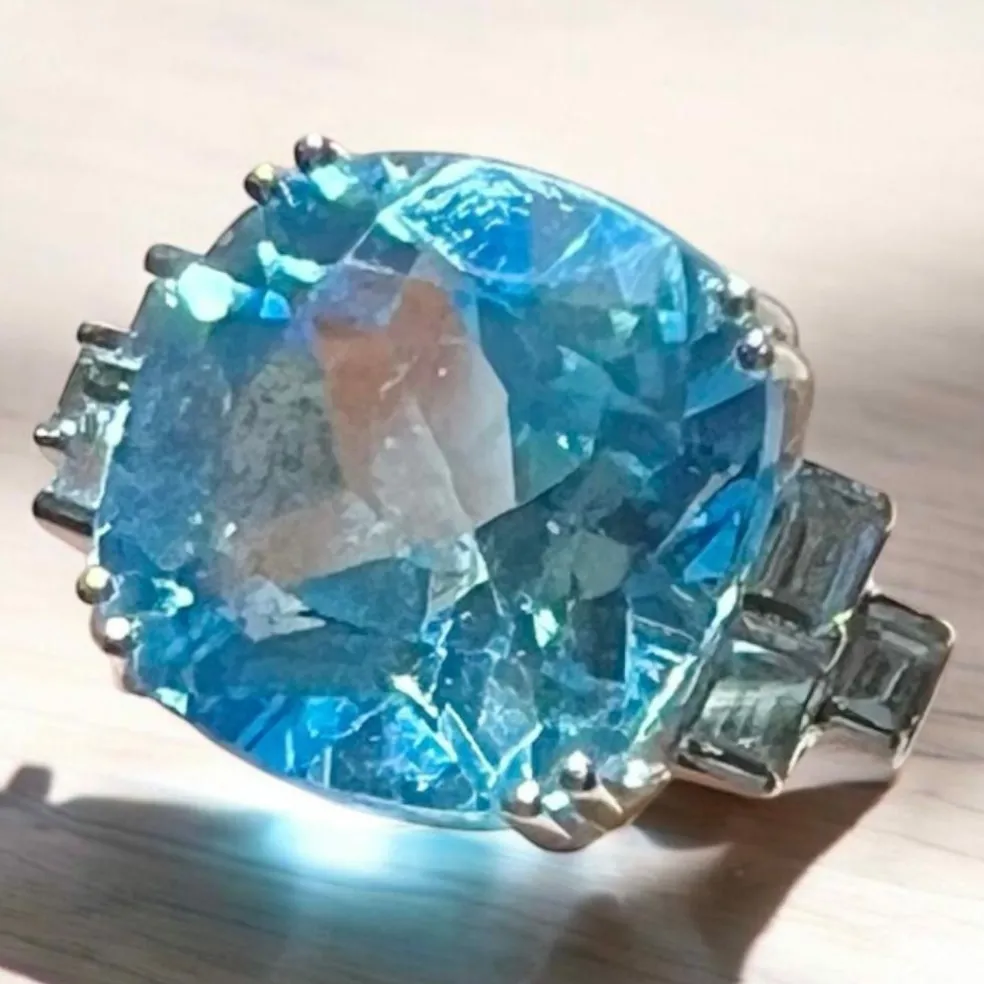Bague Topaze Bleue 9.08 Ct Diamants