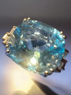 Bague Topaze Bleue 9.08 Ct Diamants