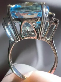 Bague Topaze Bleue 9.08 Ct Diamants