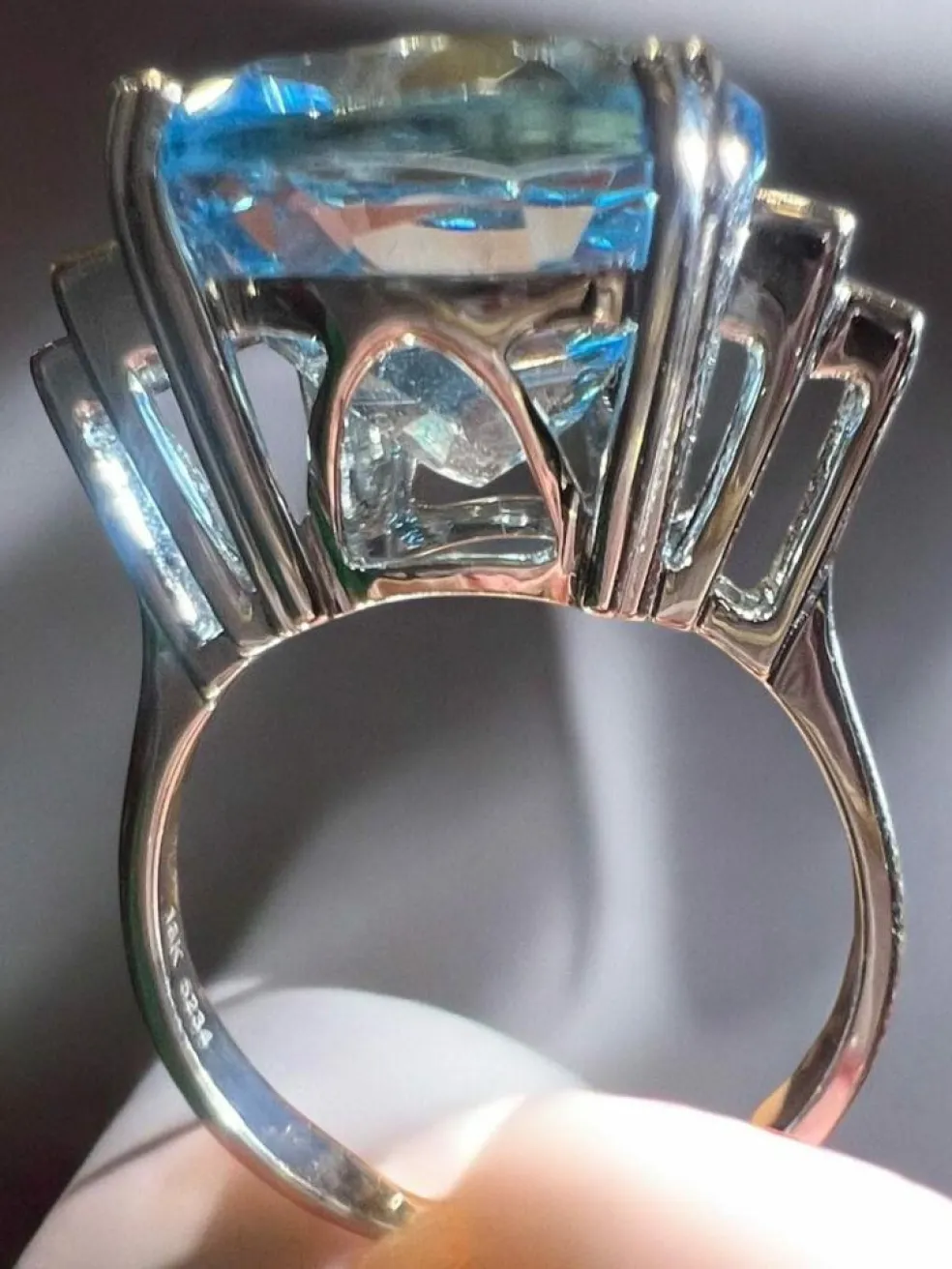 Bague Topaze Bleue 9.08 Ct Diamants