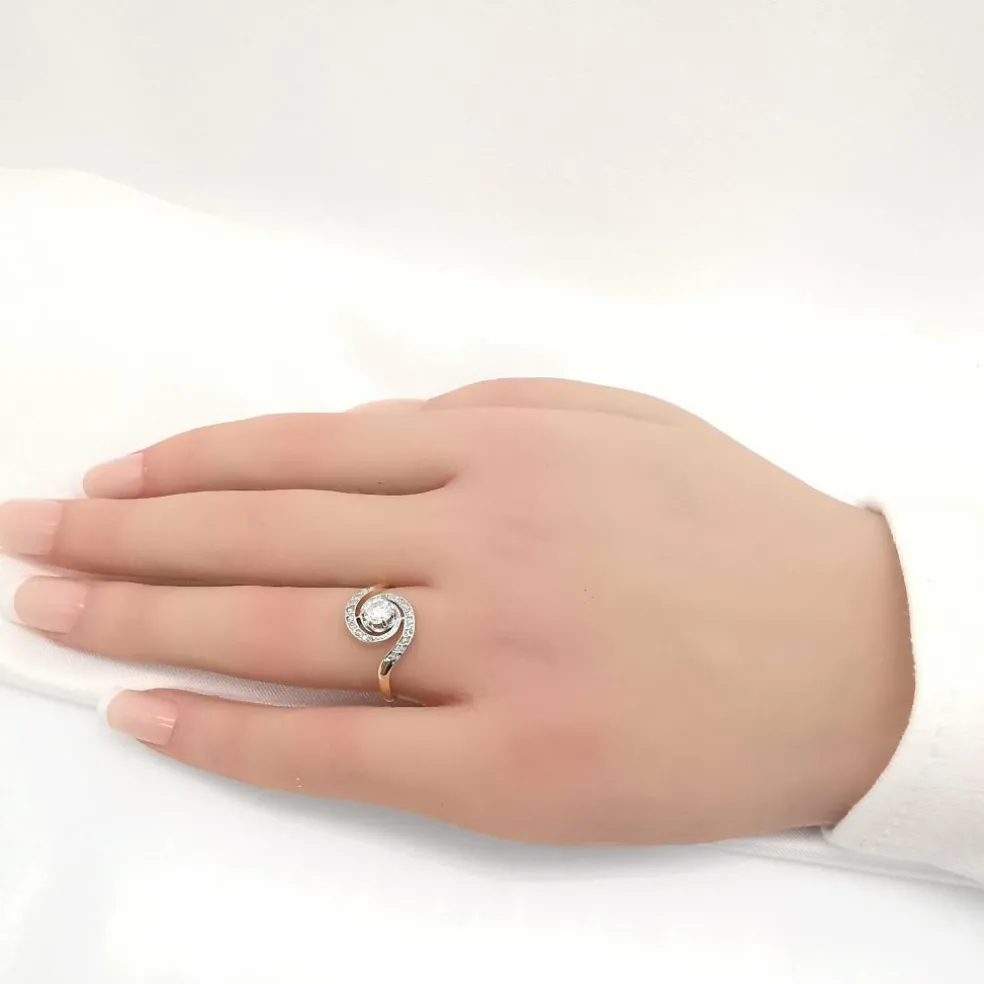Bague tourbillon or et diamants