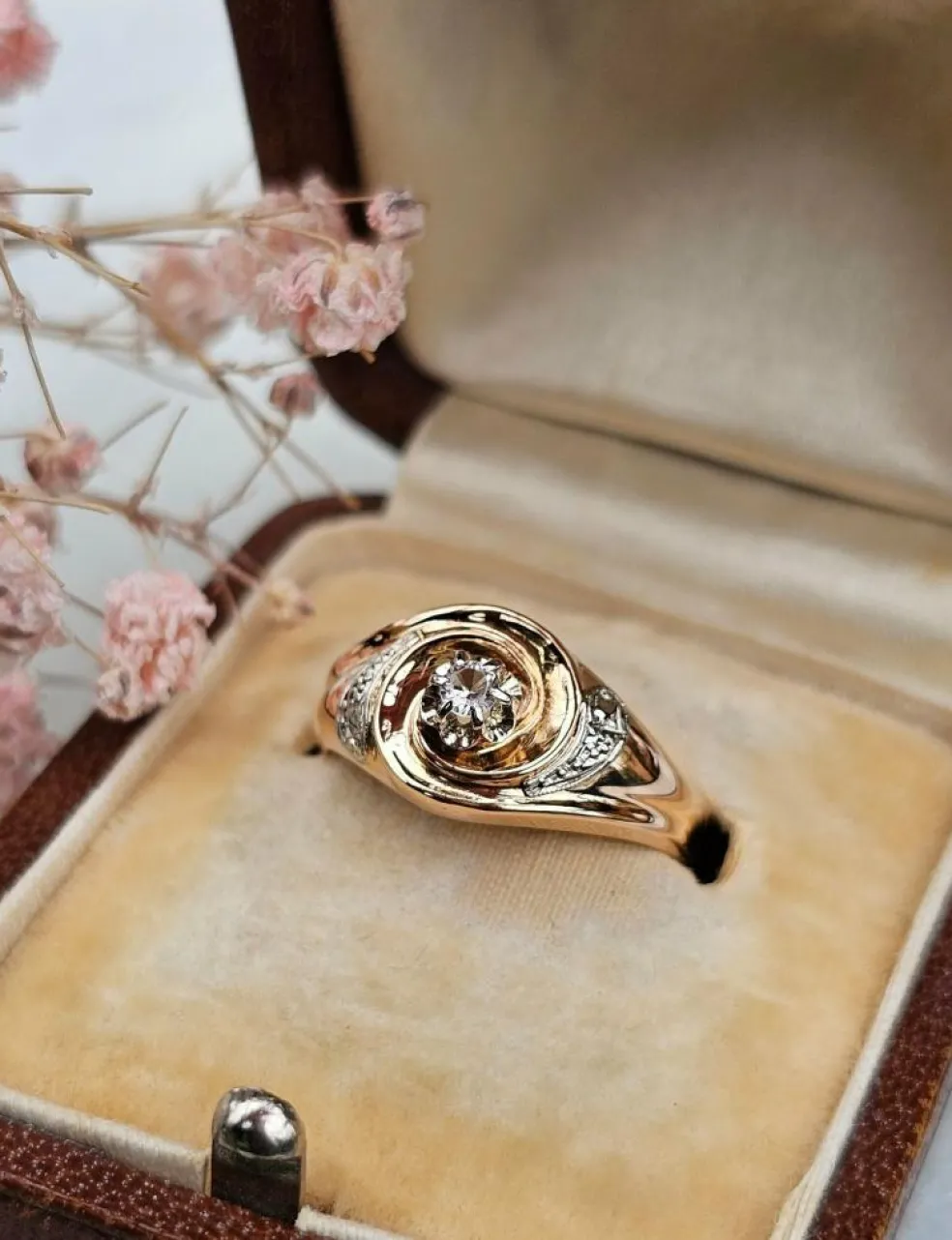 Bague tourbillon or rose