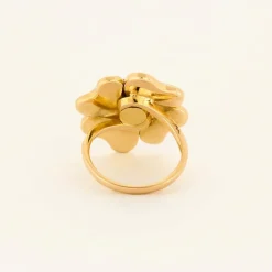 Bague trèfle en or jaune avec nacre, diamants et émeraudes