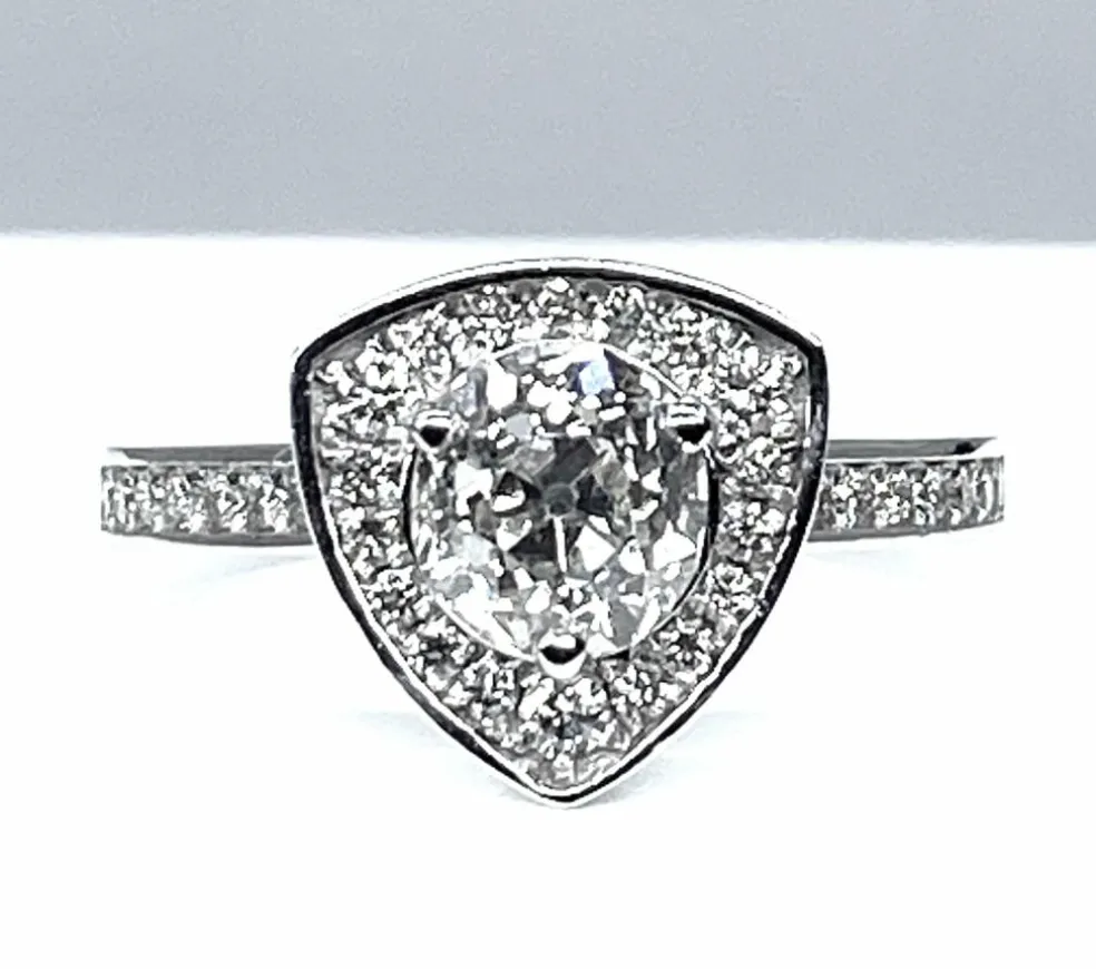 Bague Triangle diamant 1,10 carat
