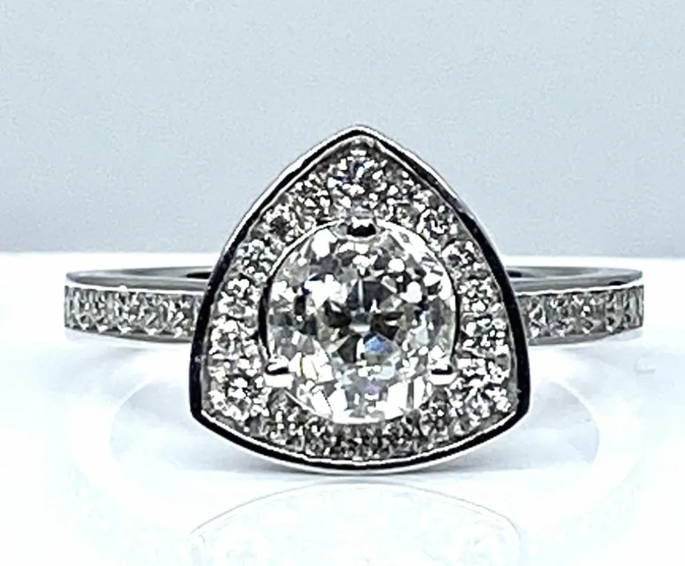 Bague Triangle diamant 1,10 carat