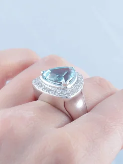 Bague Triangle Topaze bleue