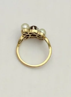 Bague trilogie ancienne en or sertie de perle et grenat