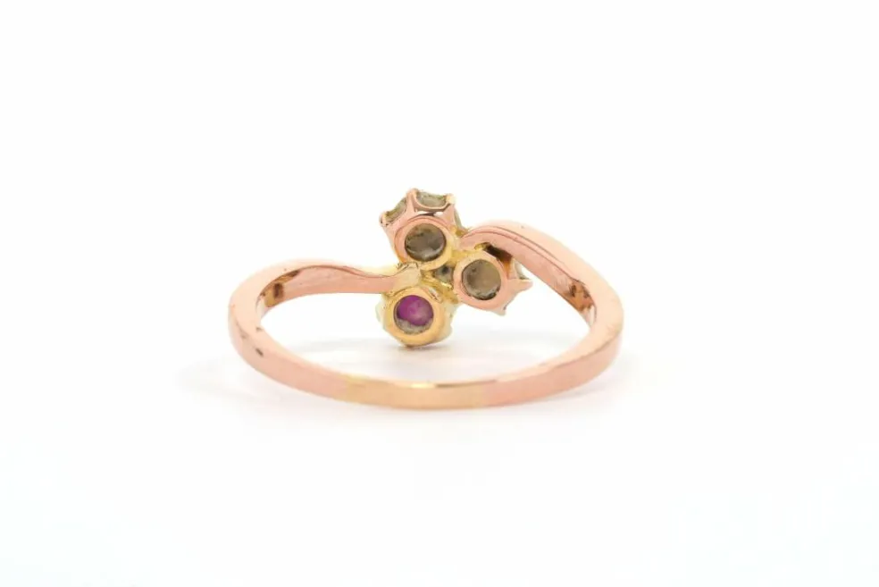Bague "trilogie" Art Nouveau en or jaune 18 carats sertie de perles et d'un rubis