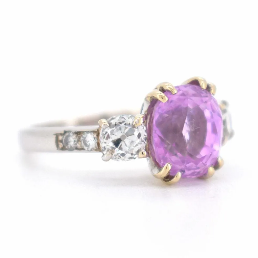 Bague Trilogie en Or 18 Carats, Saphir Ceylan Rose 5 Carats et Diamants