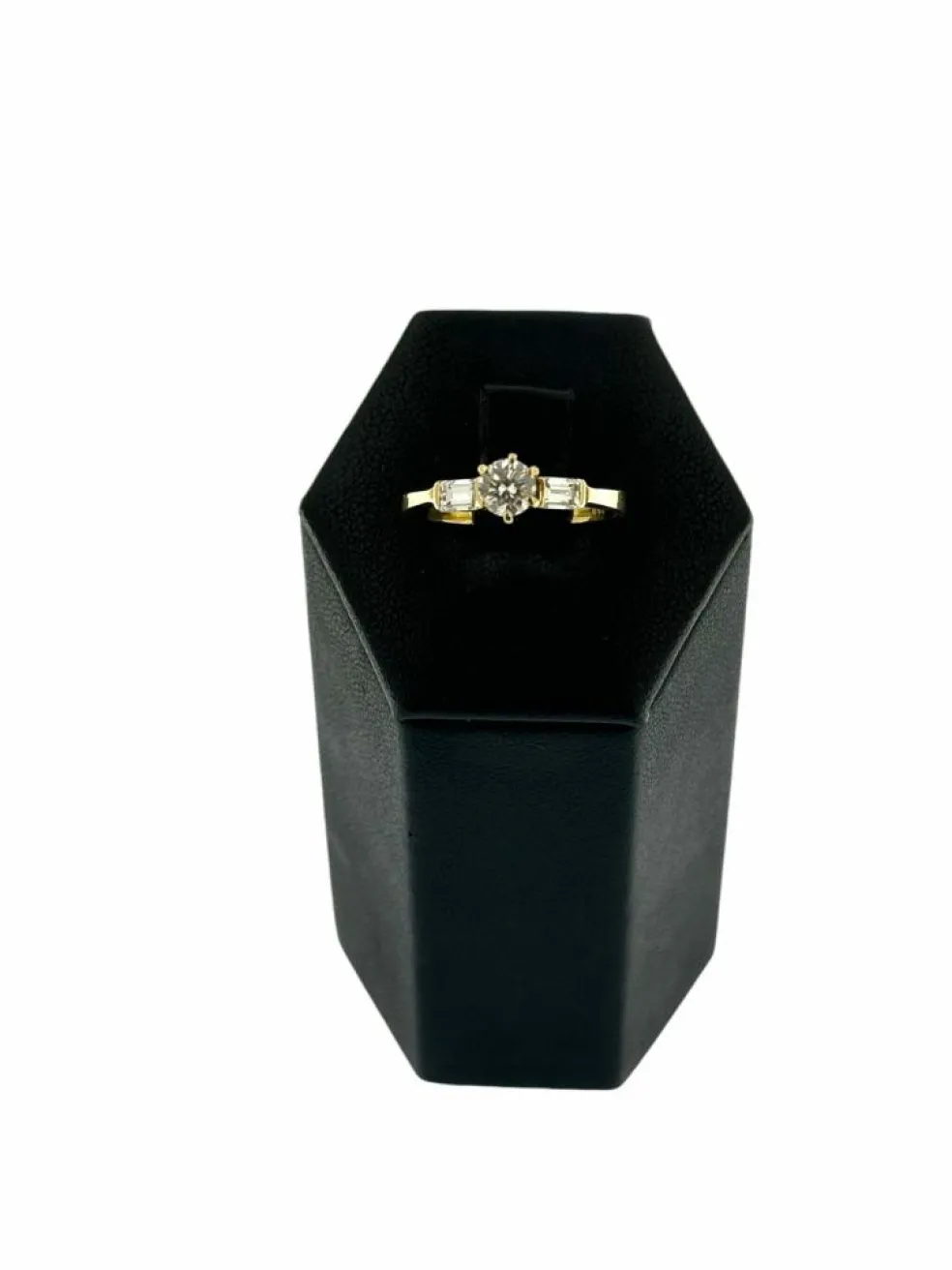 Bague trilogie en or jaune certifiée HRD avec diamants naturels de 0,80 carat