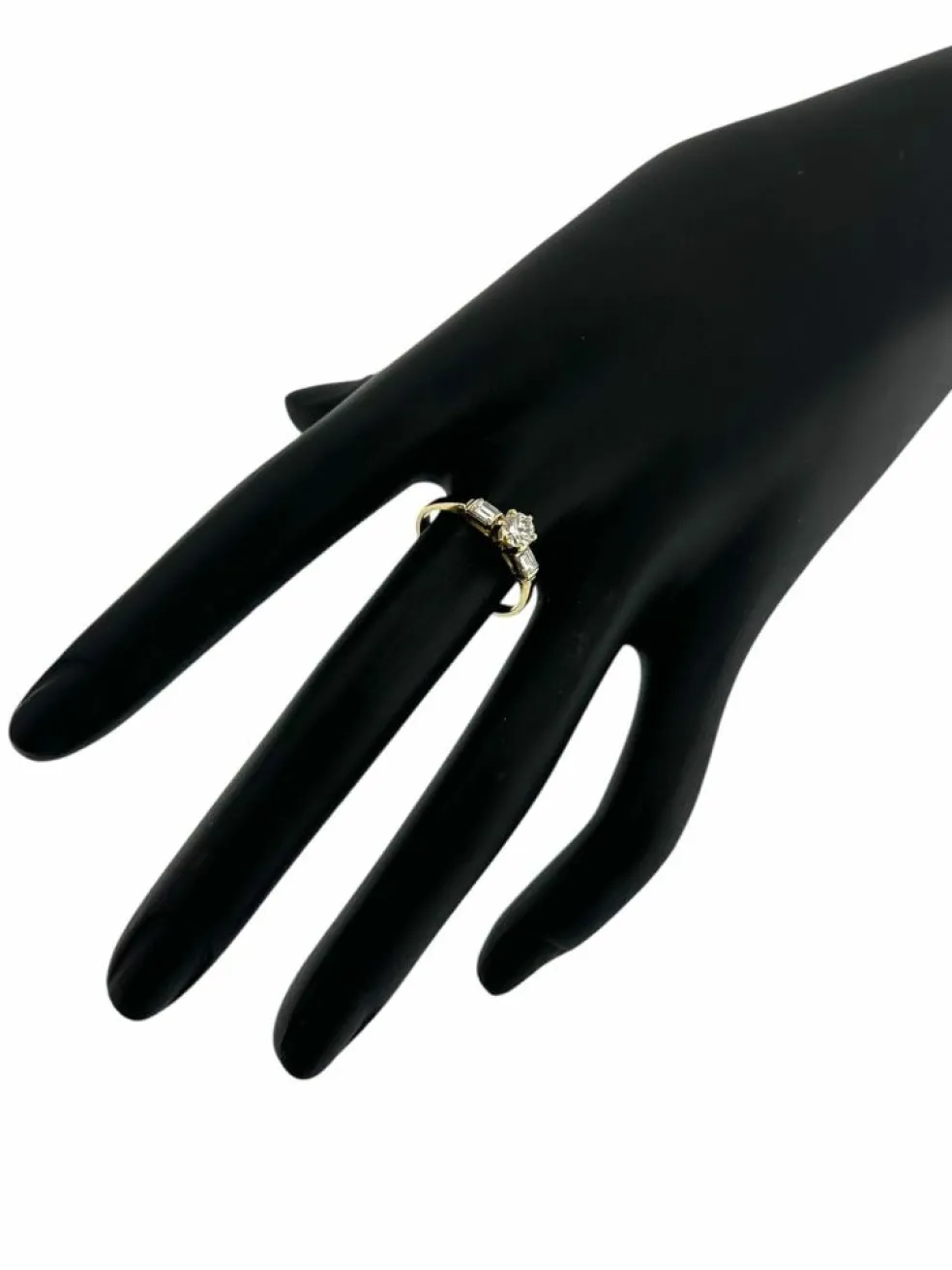 Bague trilogie en or jaune certifiée HRD avec diamants naturels de 0,80 carat
