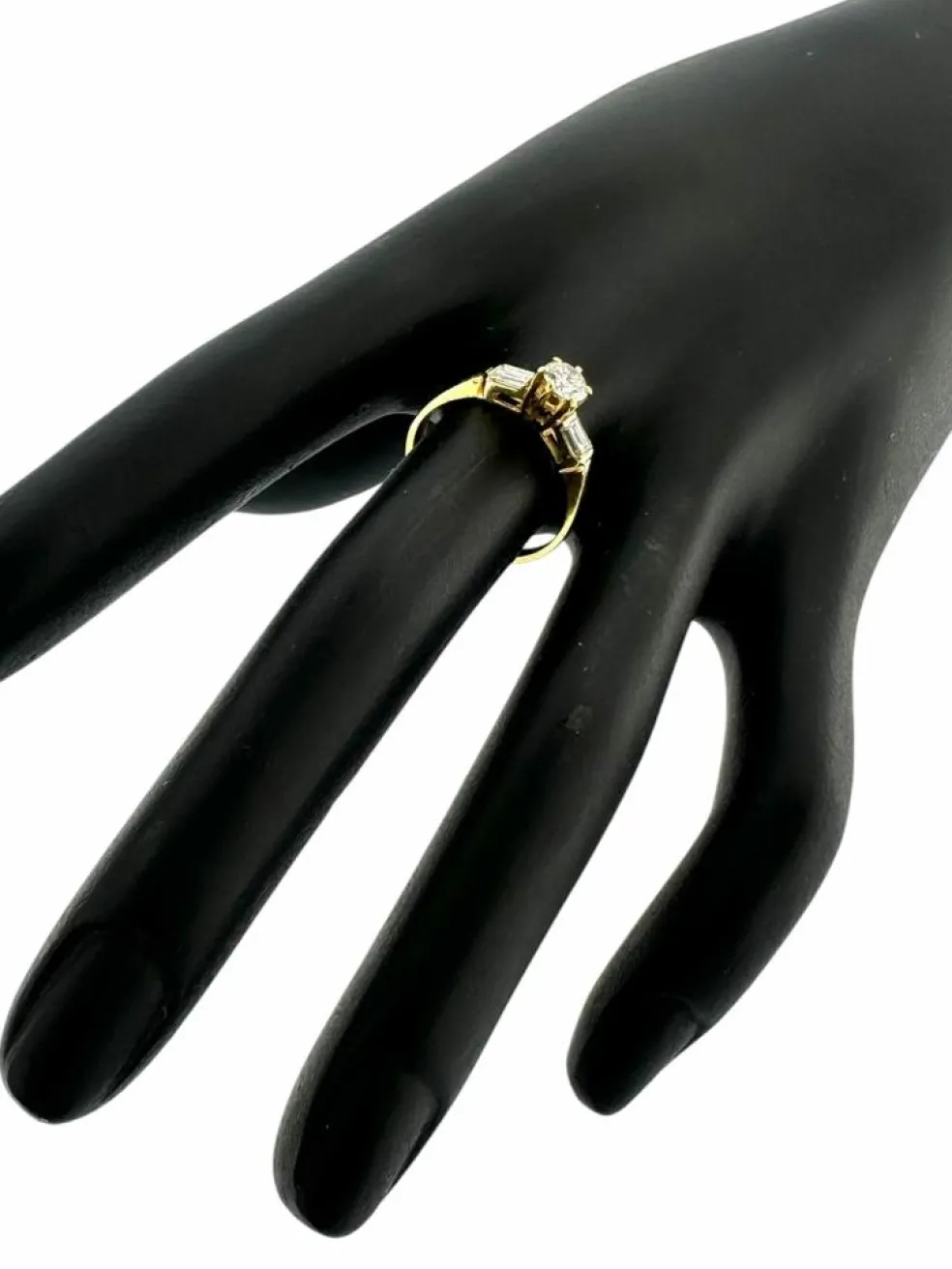 Bague trilogie en or jaune certifiée HRD avec diamants naturels de 0,80 carat