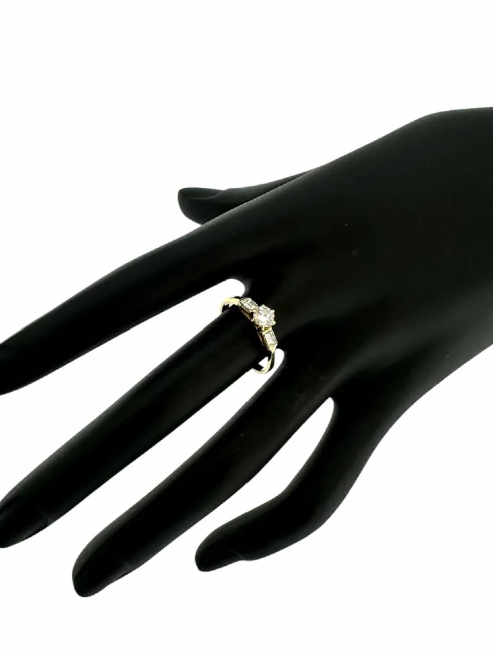 Bague trilogie en or jaune certifiée HRD avec diamants naturels de 0,80 carat