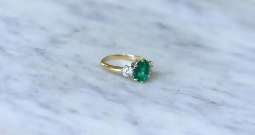 Bague Trilogie émeraude, diamants