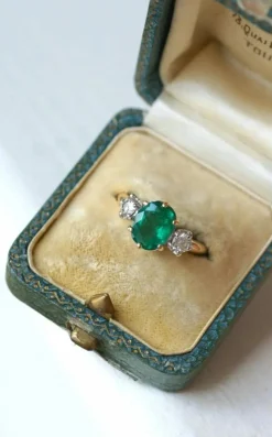 Bague Trilogie émeraude, diamants
