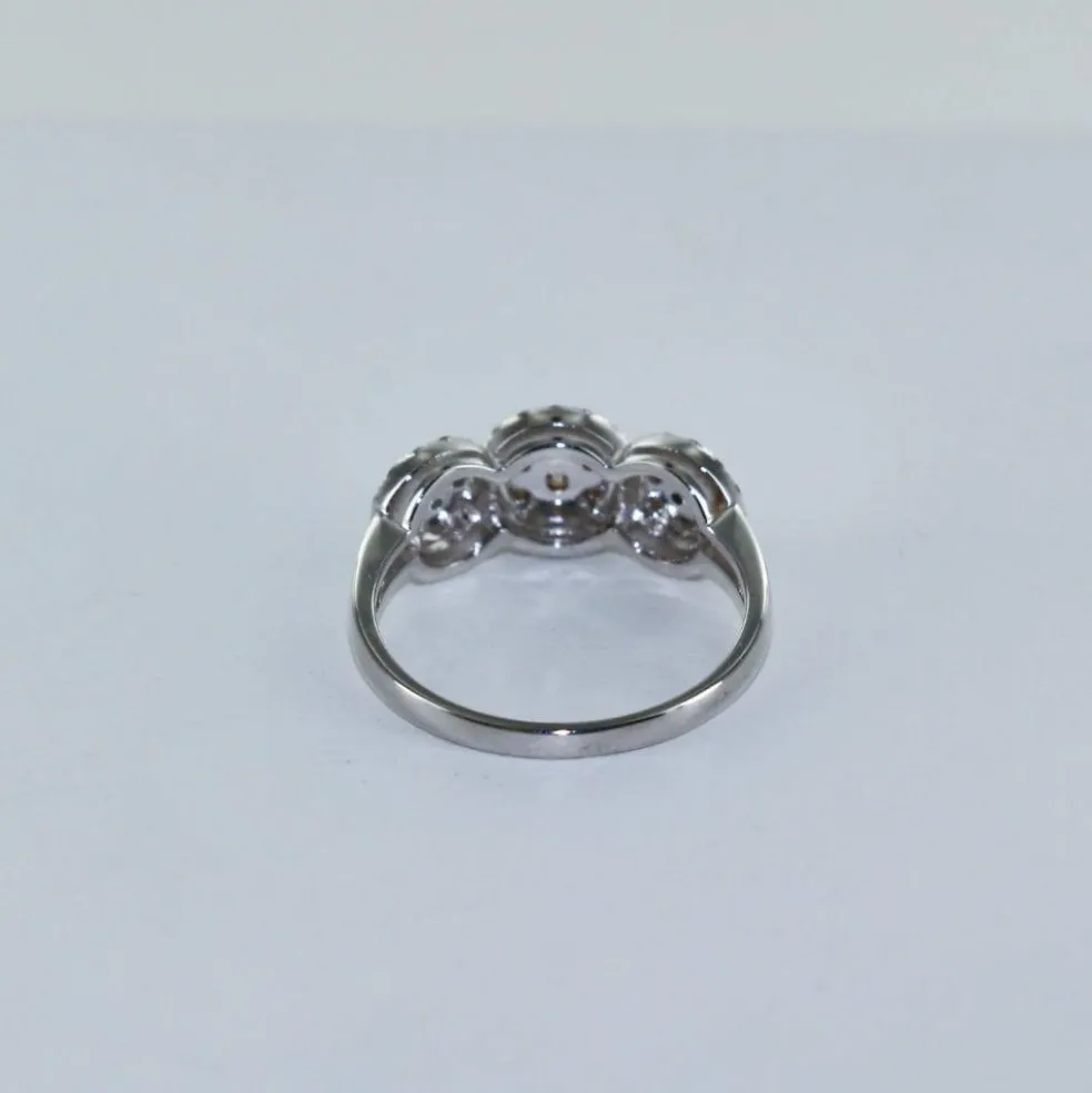 Bague "trilogie" Or blanc Diamants
