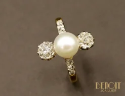 Bague Trilogie perle fine diamants