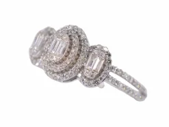 Bague trinité en or blanc avec diamants