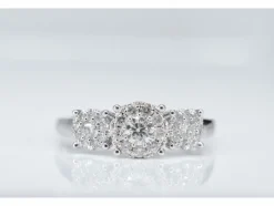Bague trinité en or blanc avec diamants