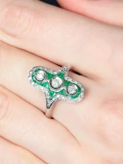 Bague triple diamants émeraude or blanc
