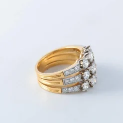 Bague trois rangs or jaune diamants