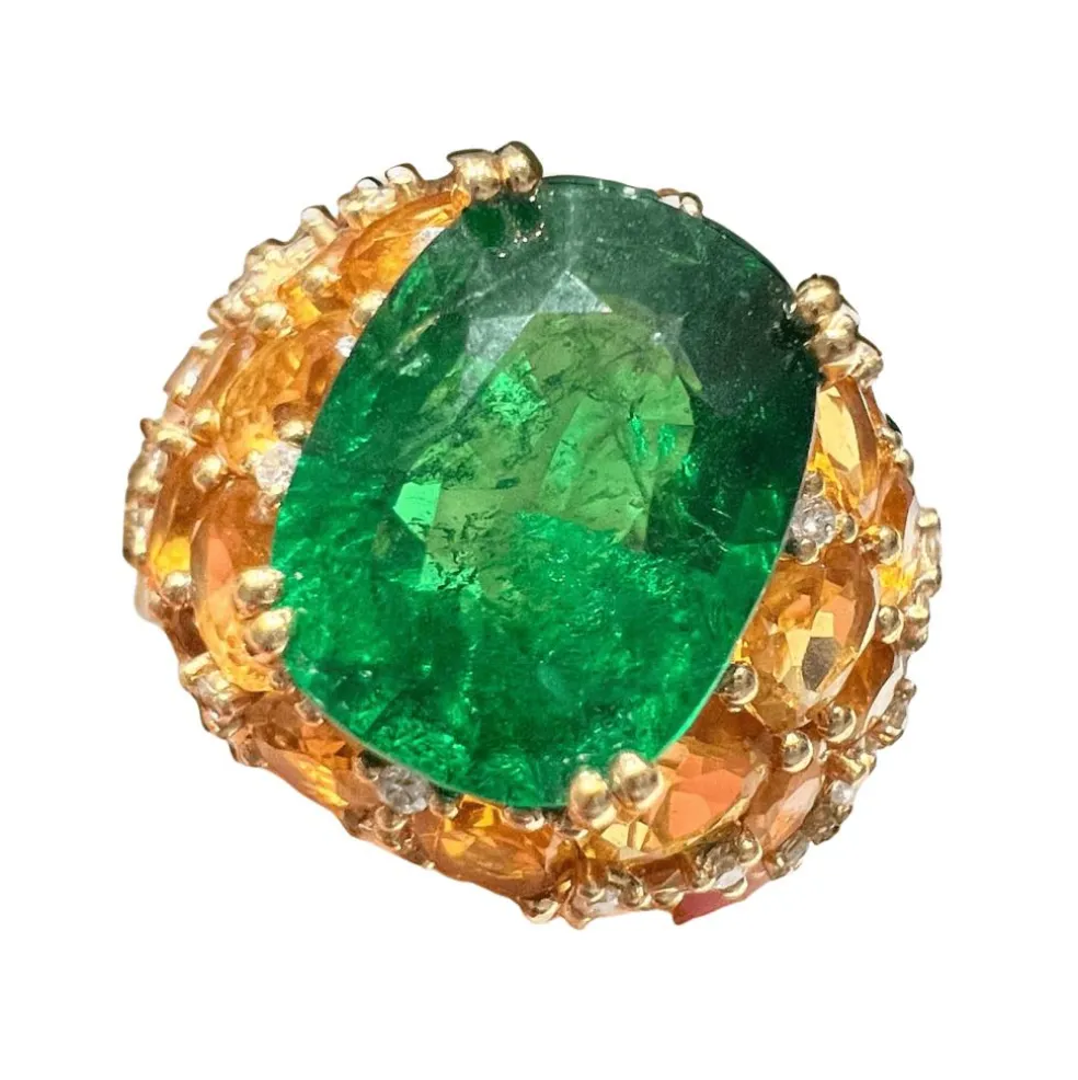 Bague Tsavorite 7,20 carats et pavage de citrines