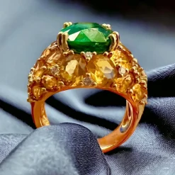Bague Tsavorite 7,20 carats et pavage de citrines