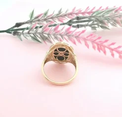 Bague tête de Gorgone sur Onyx