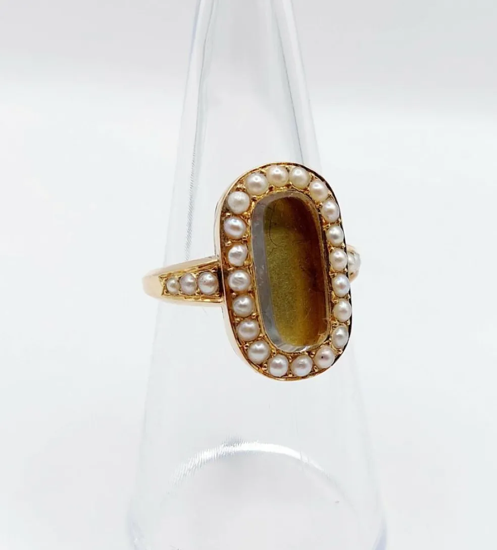 Bague victorienne à secret or jaune reliquaire ornée de perles (circa 1880) bague poison