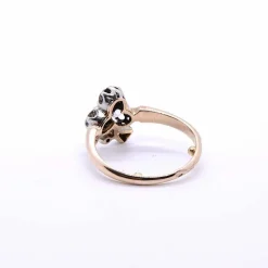 Bague victorienne « trèfle », diamants, or rose et platine