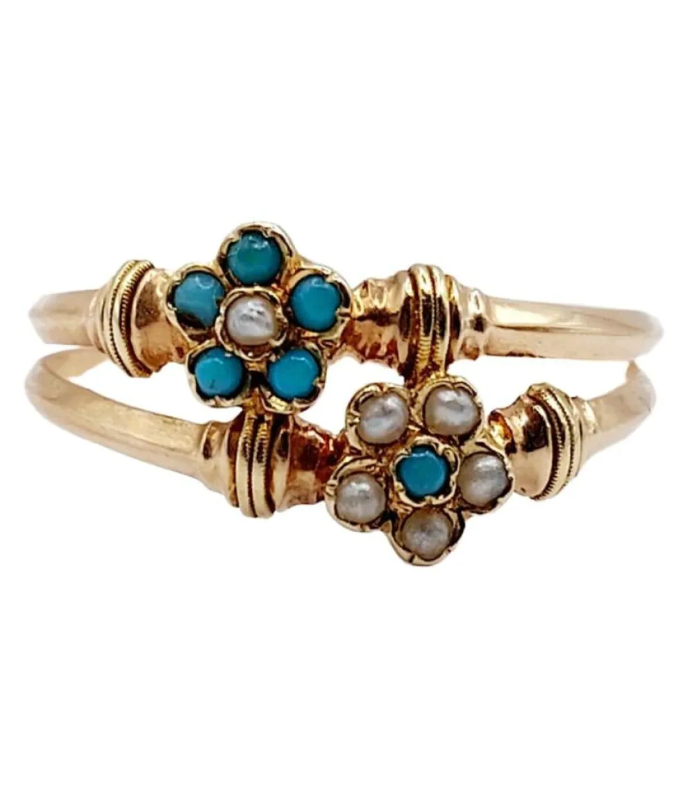 Bague victorienne or rose formant des marguerites ornées de perles et de turquoises