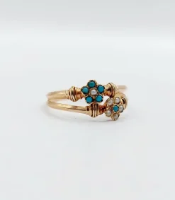 Bague victorienne or rose formant des marguerites ornées de perles et de turquoises