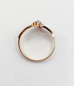 Bague victorienne or rose, diamants, pierres rouges (circa 1880)