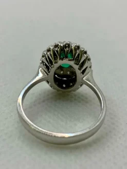 Bague vintage avec émeraude et diamants