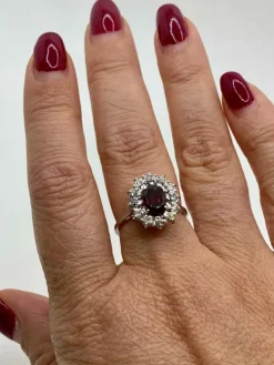 Bague vintage avec rubis et diamants naturels