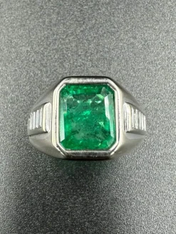 Bague Vintage Emeraude, Diamants, Or Blanc