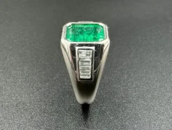Bague Vintage Emeraude, Diamants, Or Blanc