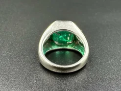 Bague Vintage Emeraude, Diamants, Or Blanc