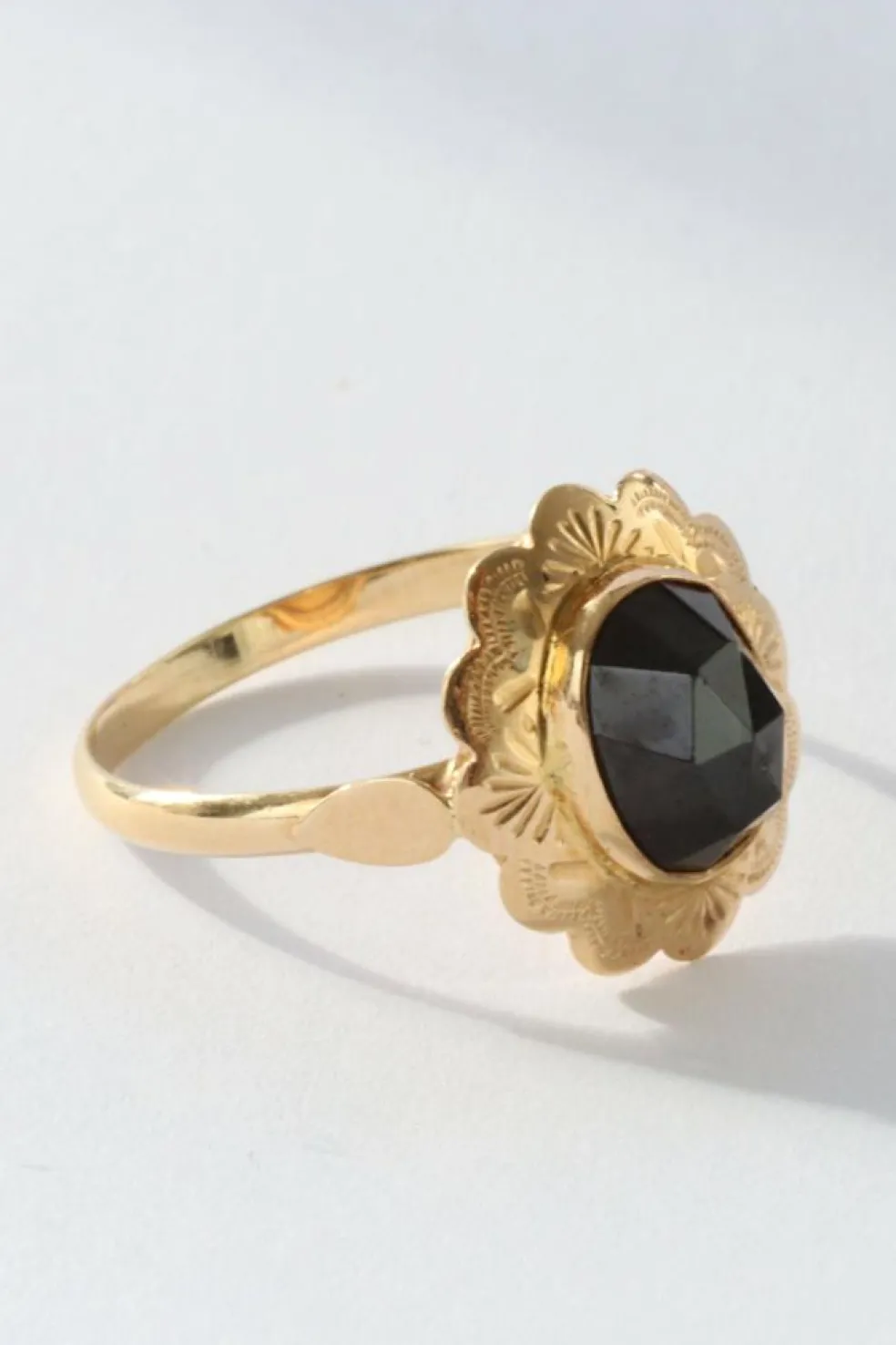 Bague vintage en or 14 carats avec grenat