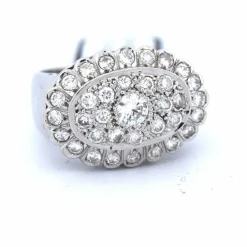 Bague vintage en or blanc et diamants
